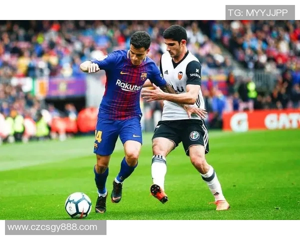 塞维利亚3-2逆转巴伦西亚，近7轮主场全胜！看“足球艺术”的巅峰之战