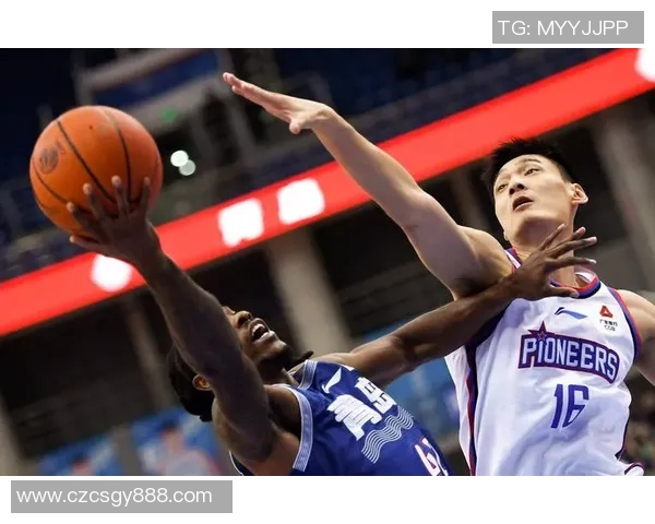 青岛国信水产队主场比赛吸引观众热情支持